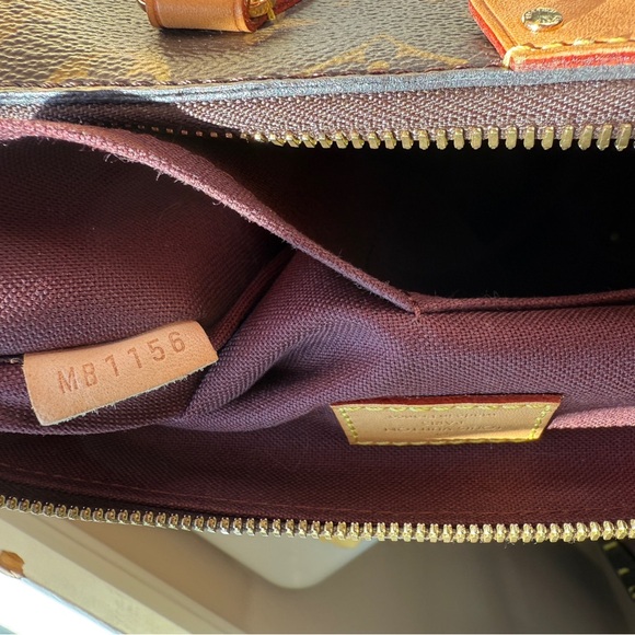 Louis Vuitton Monogram Turenne MM - Picture 10 of 15